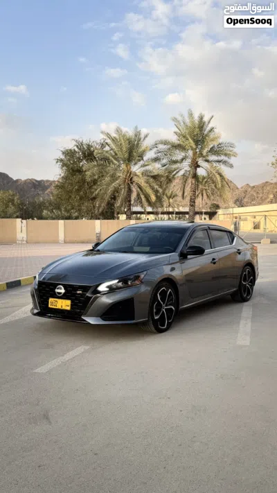 Nissan Altima SR 3