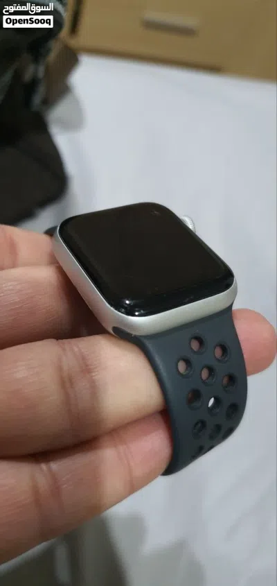 Apple watch series 4 40mm ساعة ابل الاصدار الرابع 3