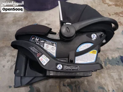 عربة أطفال للسيارة شبه جديد - child car almost new - 4 K.D 2