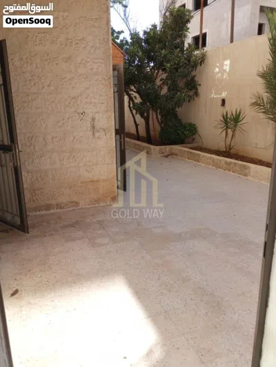 خلف بن العميد في الجاردنز شقة شبه أرضي 166م مجددة بالكامل / ref 1395 3