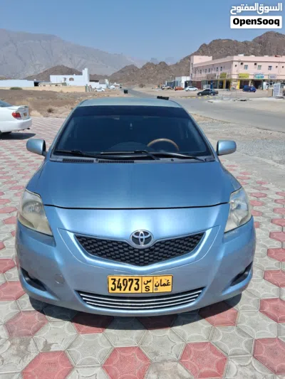 Toyota Yaris S 2