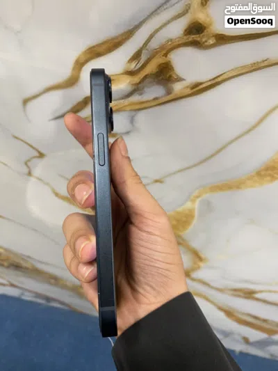 للبيع هاتف iPhone 14 باللون الأسود الملكي، الجهاز بحالة ممتازة ونظيف جداً واستخدام حشيم. 2
