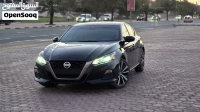 Nissan Altima SR 2