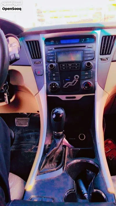 Hyundai Sonata SE 3