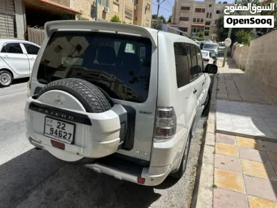 ميتسوبيشي باجيرو GLS 2