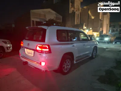 تويوتا لاند كروزر GXR 4