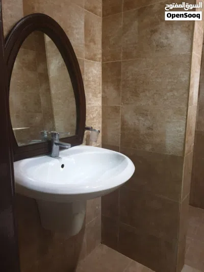 ستوديو للايجار 2
