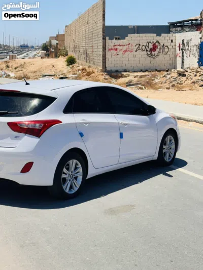Hyundai Elantra GL 3