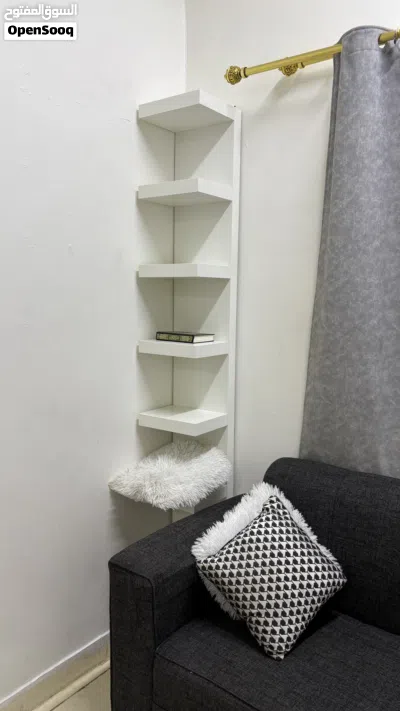 كنب وغرفه نوم وطاولات وأرفف للبيع شبه مستعمل بحاله نضيفه 3