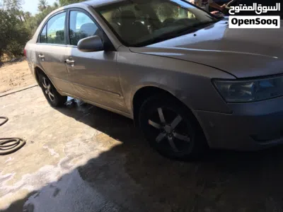 Hyundai Sonata Standard 2