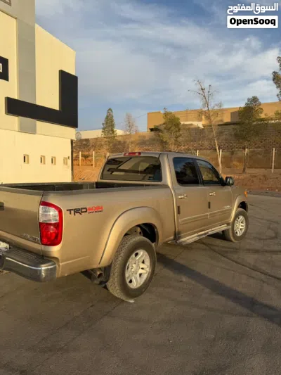 Toyota Tundra SR5 4