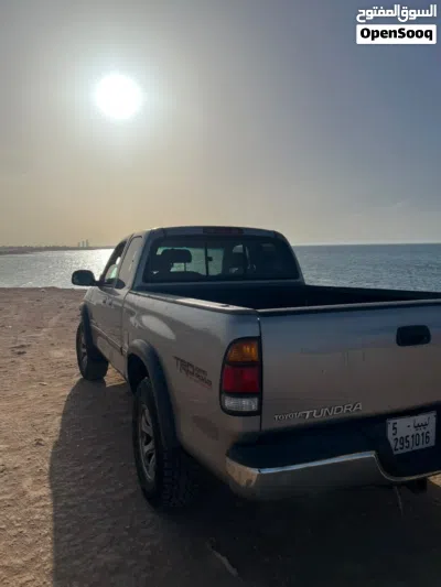 Toyota Tundra SR5 4