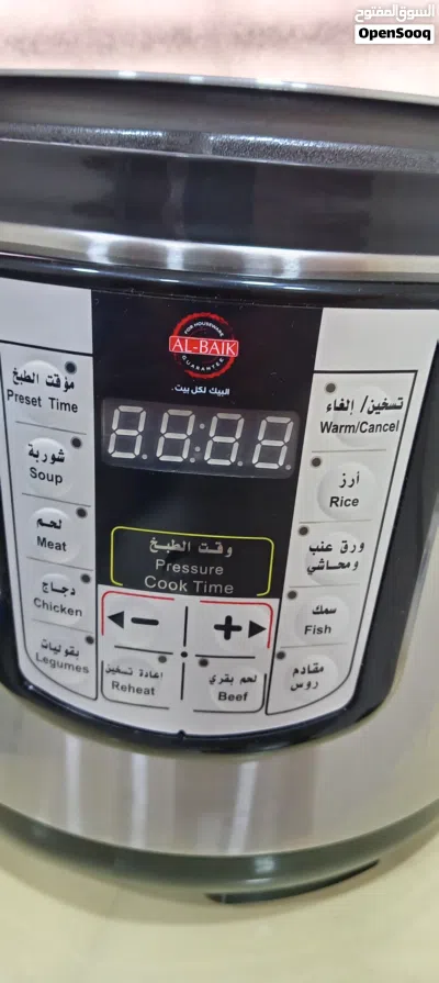طنجرة كهربائيه نوع البيك استعمال مره واحدة وكاله كل اشي فيه بكيسه لسه يعني شبه الجديد 4
