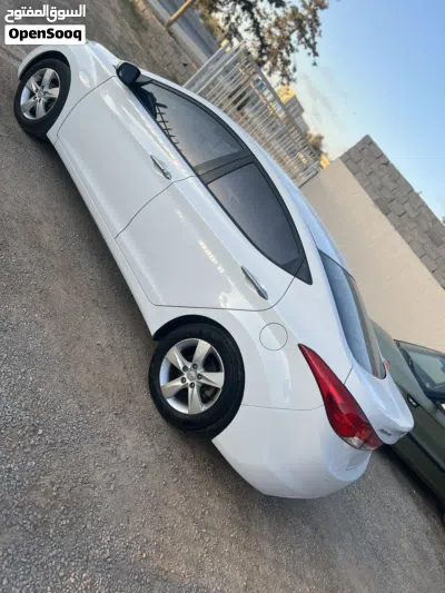 هيونداي افانتي SE 2