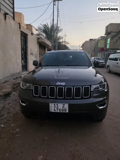 Jeep Grand Cherokee Laredo 2
