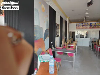 مطعم على الخط السريع 2
