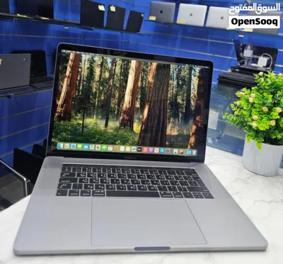 MacBook Pro A1990 2018 Touch Bar Core i7 Processor 16gb Ram 256gb ssd 4gb Graphics Card 3