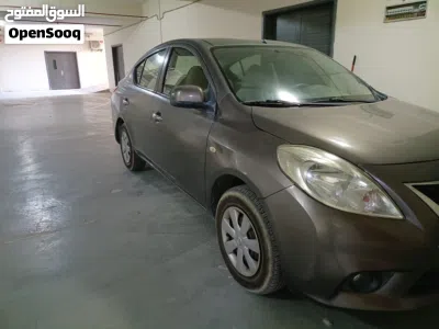 Nissan Sunny Standard 2