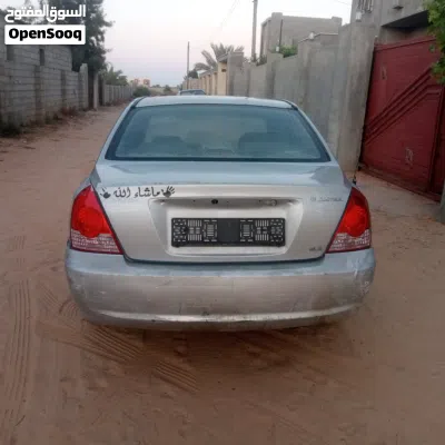 Hyundai Elantra GLS 2