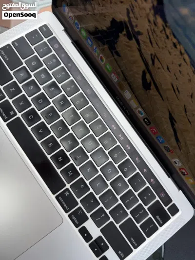 Apple MacBook Pro 256GB SSD 8GB RAM/ Two thunderbolt 3 ports 13- inch 4
