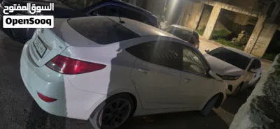 Hyundai Accent Standard 3