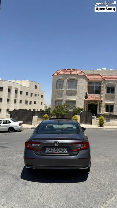 Honda Accord Touring 4