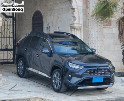Toyota RAV 4 Limited 3