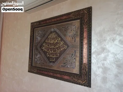 كنبة مع لوحات 4