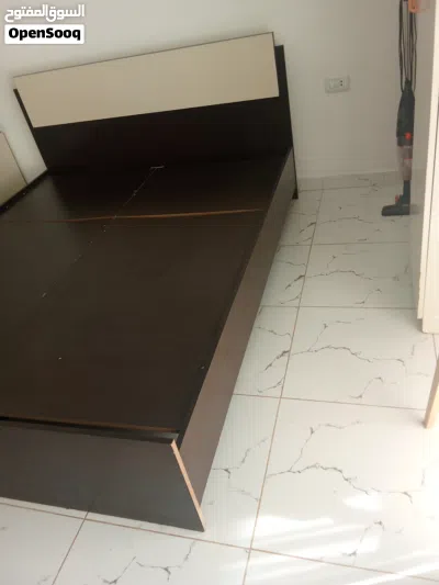 سرير مفرد ونص هيكل مجانا 3