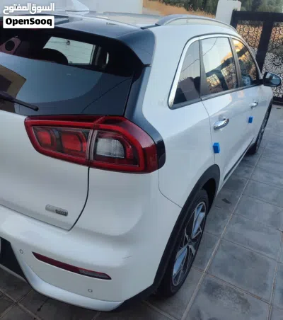 كيا نيرو EX Touring 4