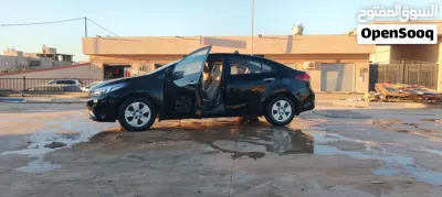 Kia Cerato Standard 2