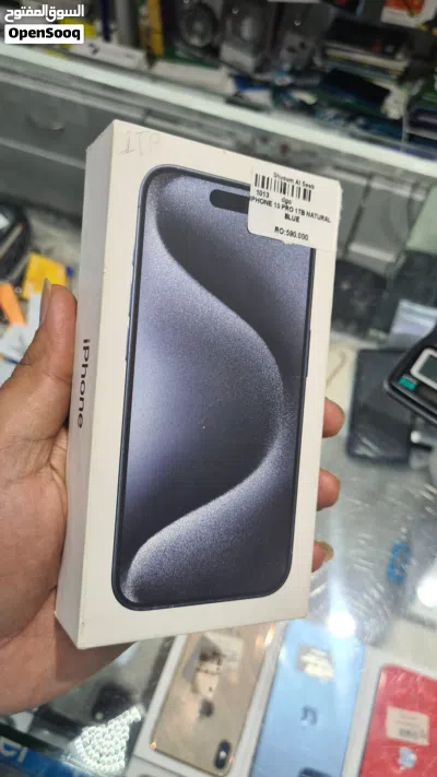 IPhone 15 pro 1TB blue 3