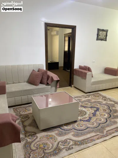 شقه فاخره مفروشه للإيجار الشهري والسنوي بلكامل مع كندشنات وانترنت وكامل الخدمات والمواصفات 4