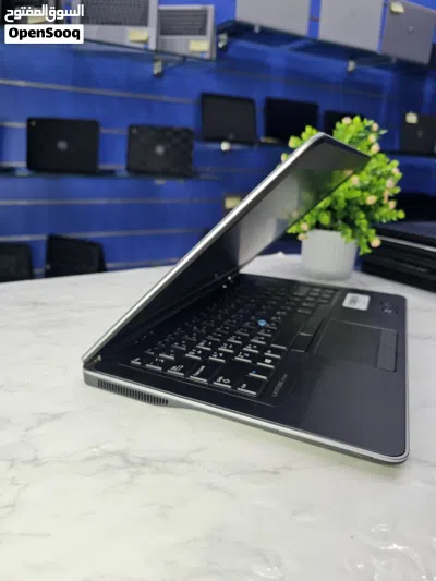 Dell Latitude E7440 Processor Core i5 4TH Generation 8GB Ram 256 GB Storage 14-inch screen size 4