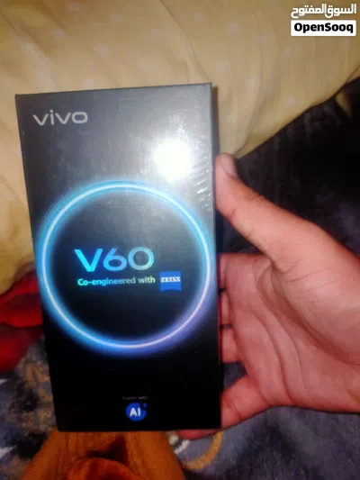 vivo v 60. 5g. 12/256 gb gold colour new box pack phone i need money urgent 2
