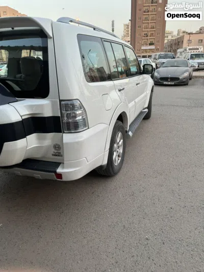 ميتسوبيشي باجيرو GLS 3