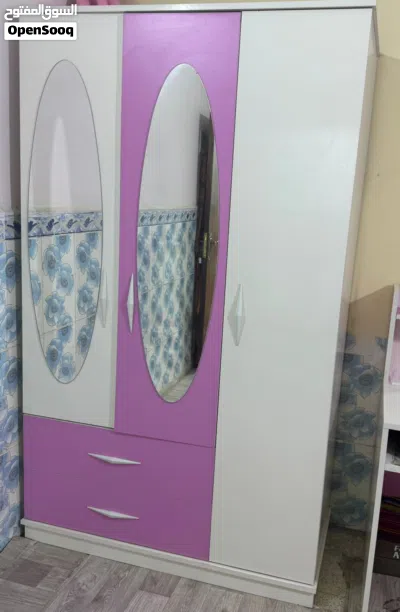 غرفة نوم بناتية مع هديه برده 2
