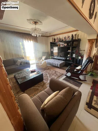 شقه لقطه بسعر ممتاز لسرعه البيع مساحه 180 متر موقع استراتيجي فوق الممتاز في عمارات الشركه السعوديه 2