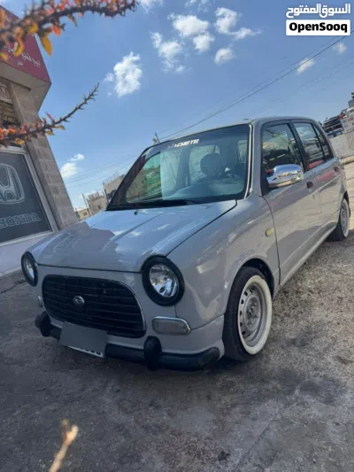 Daihatsu Mira 2