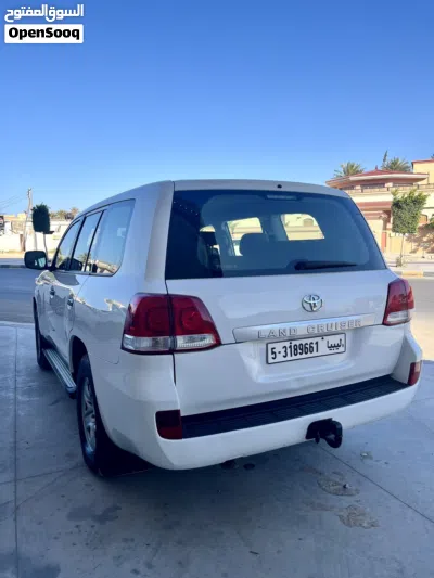 Toyota Land Cruiser GXR 4