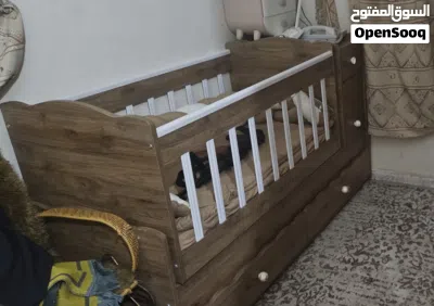 هندول ودولاب اطفال فخم وجديد 3
