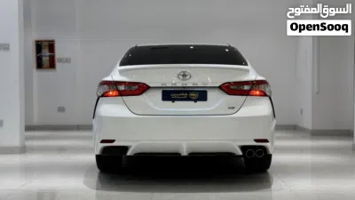 Toyota Camry SE 3