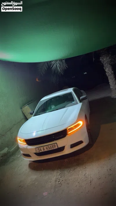 Dodge Charger SXT Plus 2