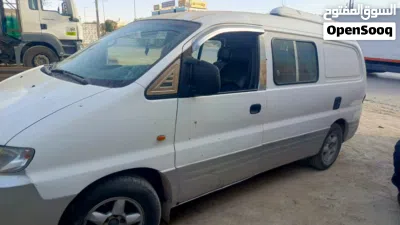 Hyundai H1 Standard 2