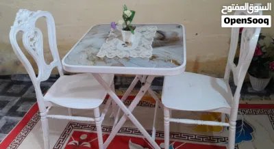 طاولة طعام نفرين نضيفة 2