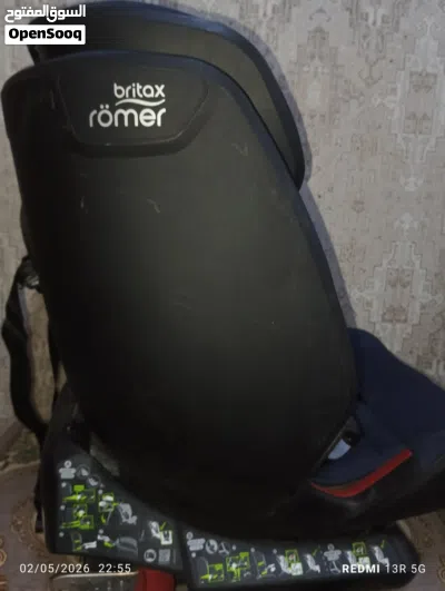 للبيع كرسي سيارة أطفال من شركة Britax Römer ماركة معروفة بالجودة والأمان بحالة ممتازة جدًا 4