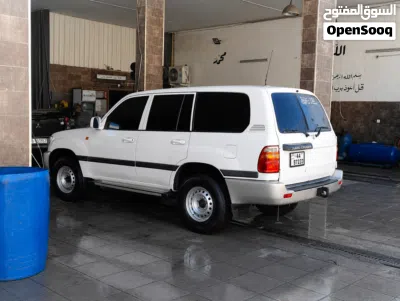 Toyota Land Cruiser GX 2