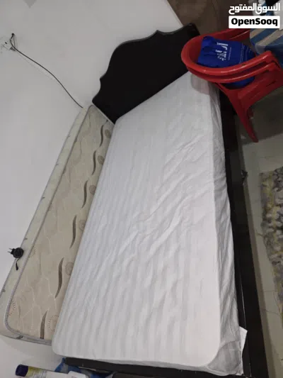 Single bed for one person with mattress سرير مفرد لشخص واحد مع المرتبة 2