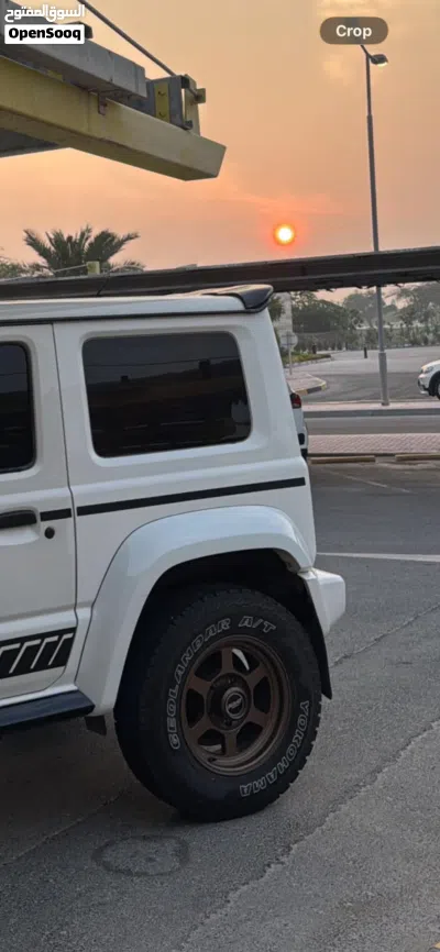 للبيع 5 رنقات جمني مع اربع اطارات ب 200BD 4