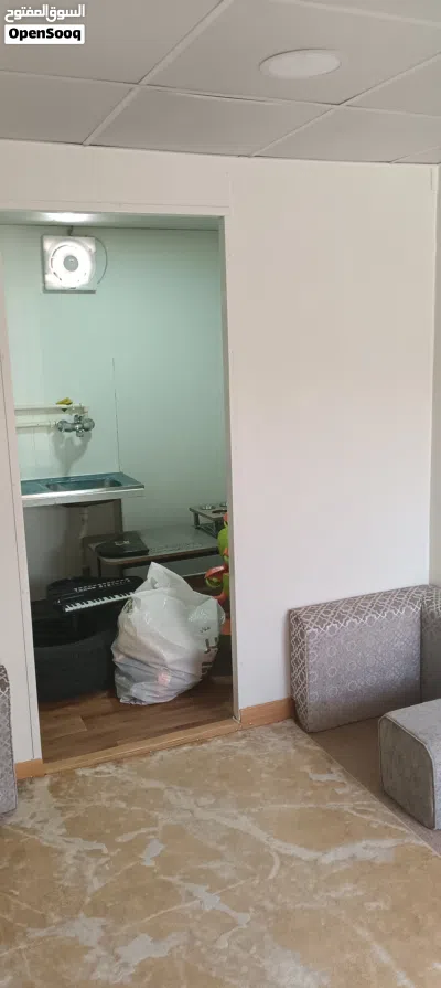 للبيع غرفه فيها مطبخ وحمام نظيفة جدا 4